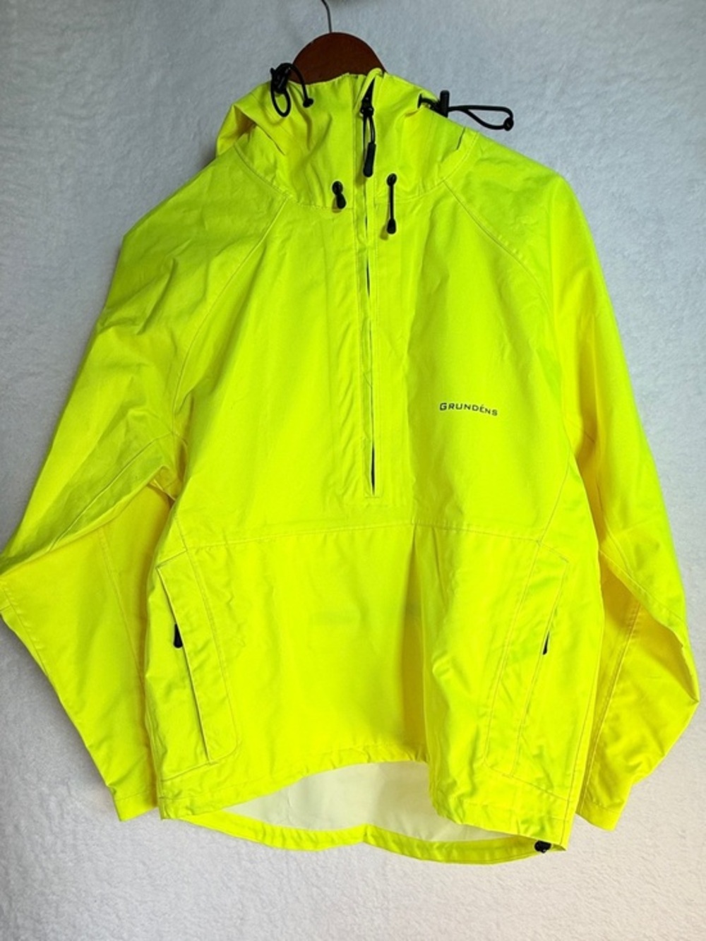 Grundens Mens  Small Hi Vis Yellow Waterproof Hooded Anorak Rain Jacket Bright